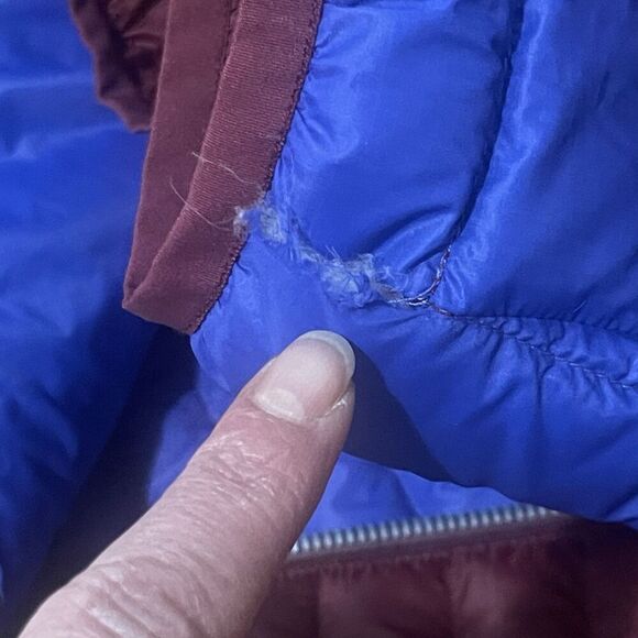 COTOPAXI Fuego Down Vest Men’s XS Burgundy Stripes NEW Retro Outdoors Hiking - Picture 11 of 13